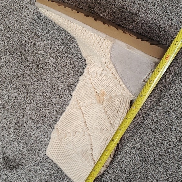 Ugg Australia Women 5879 Sweater Cardi Short Ankle Shoes boots sz 8 - Picture 5 of 6